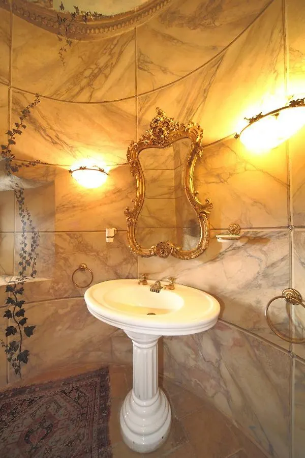 Chateau De Mauriac Senouillac Bed & Breakfast