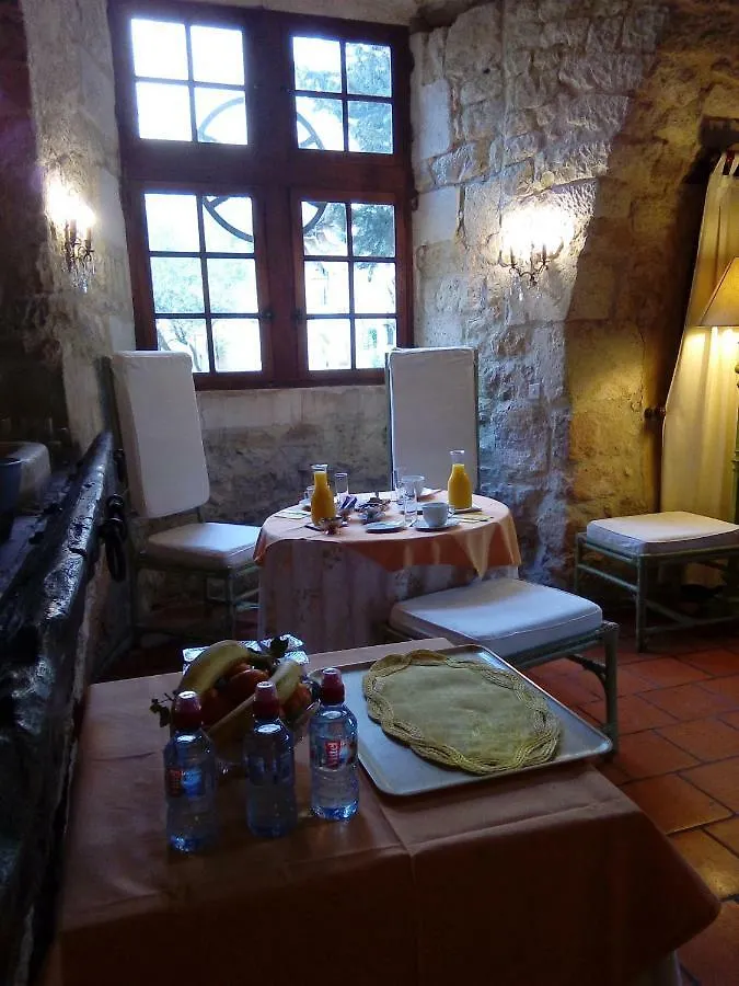 Chateau De Mauriac Senouillac Bed & Breakfast
